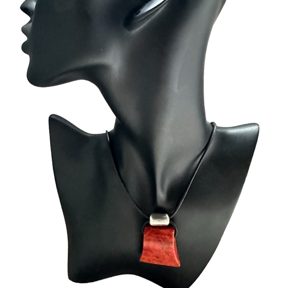 Silpada Sponge Coral Necklace Sterling Bead Black Leather Necklace 925 - Picture 3 of 6